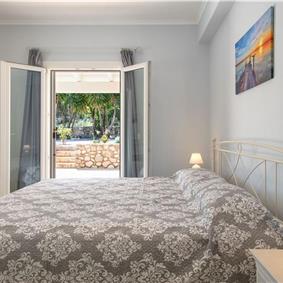 3 bedroom villa with pool in Kassiopi, Corfu, sleeps 7
